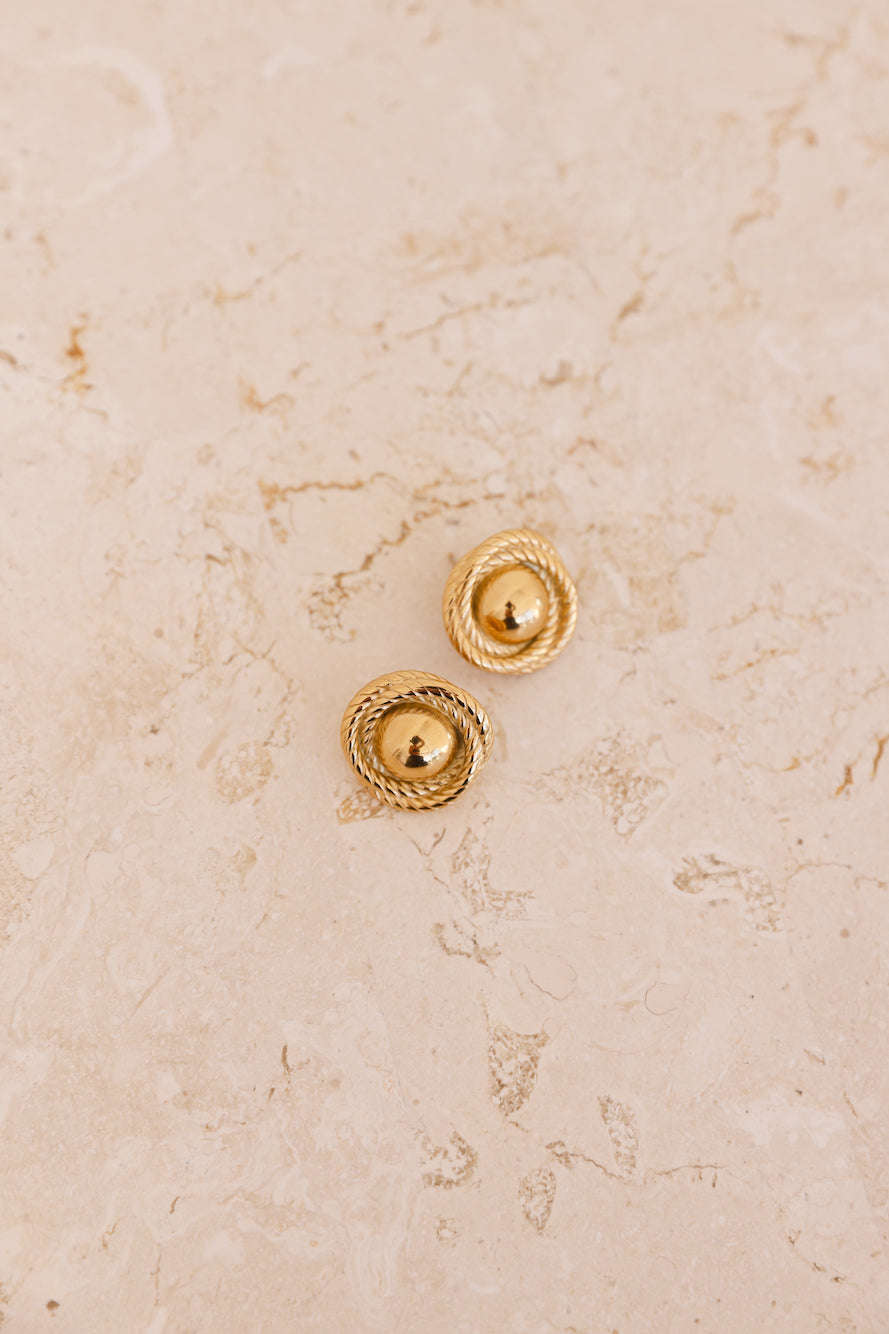 Náušnice z 18k zlata s elegantním designem