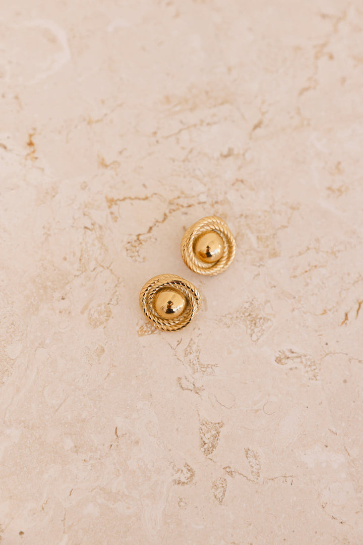 Náušnice z 18k zlata s elegantním designem