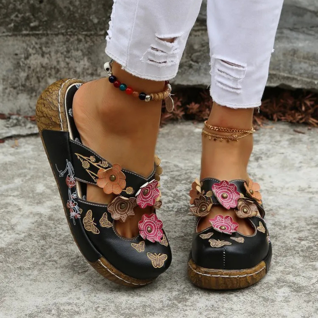 Claire – Élégantes sandales à talon avec motif floral