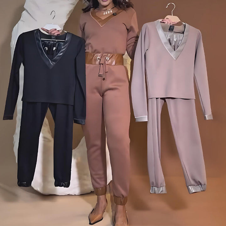 Damski swobodny komplet z topem i spodniami z dekoltem w serek