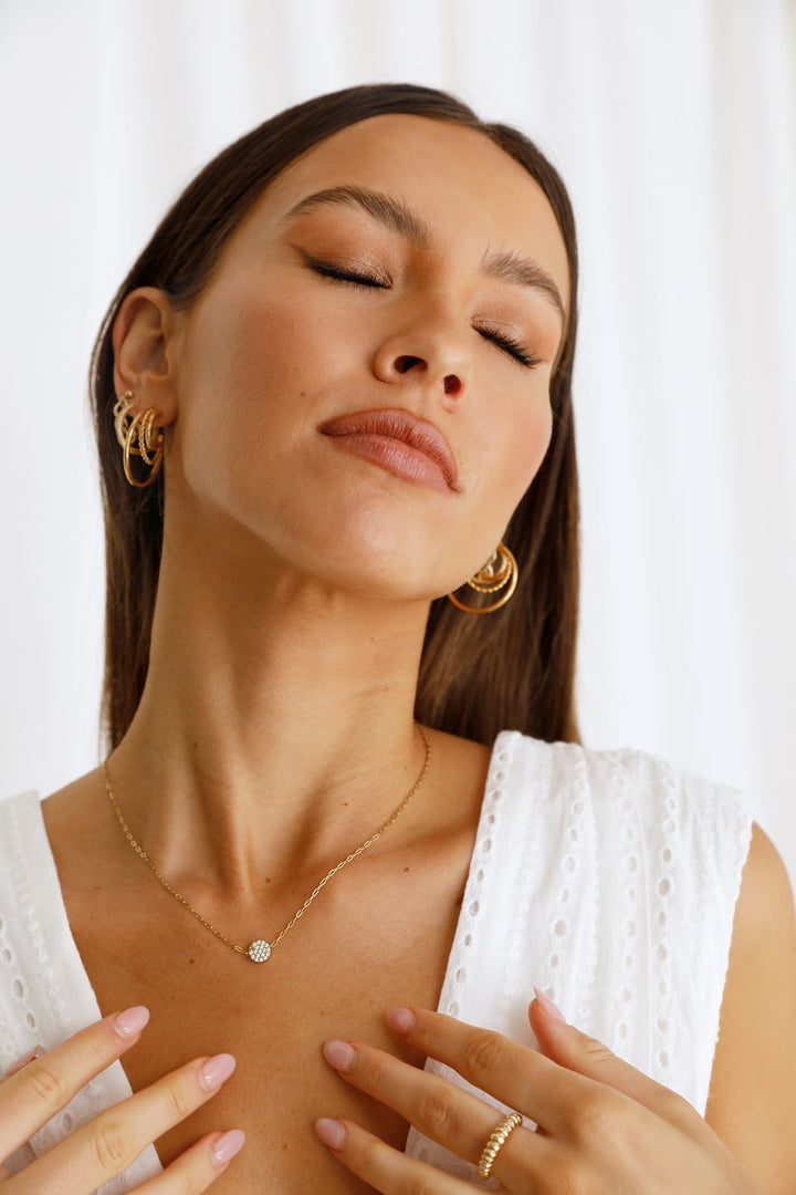 Náušnice s vrstvenými myšlenkami ve zlaté barvě 18K